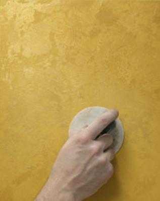 Декоративная краска для стен с эффектом шелка: топ-5 марок и нанесение покрытия