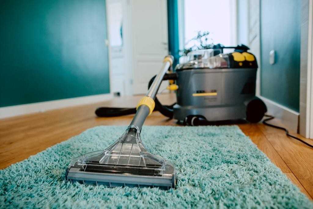 Химчистка ковров — особенности, виды методов, преимущества