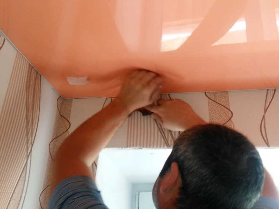 Демонтаж натяжного потолка своими руками, как правильно убрать конструкцию, как снять, смотрите фотографии и видео