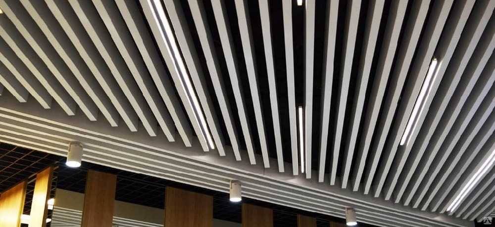 Дизайн и стоимость кубообразного реечного потолка