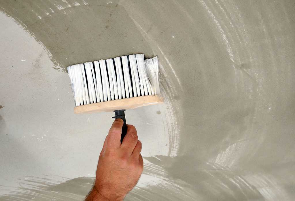Как правильно зашпаклевать поверхность стен в помещении