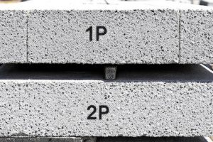 Плиты ПАГ и дорожные: главные отличия, прочность и особенности производства