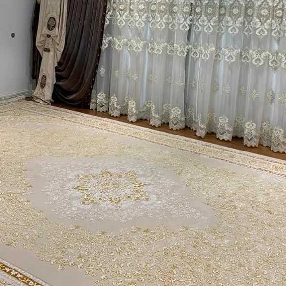 Турецкие ковры (29 фото): рельефные овальные акриловые модели из турции кремового цвета с золотым рисунком