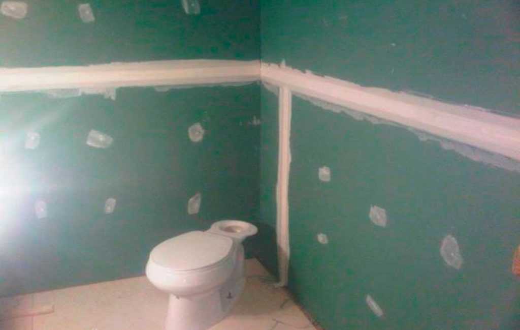 Как выровнять стены в ванной гипсокартоном собственноручно
