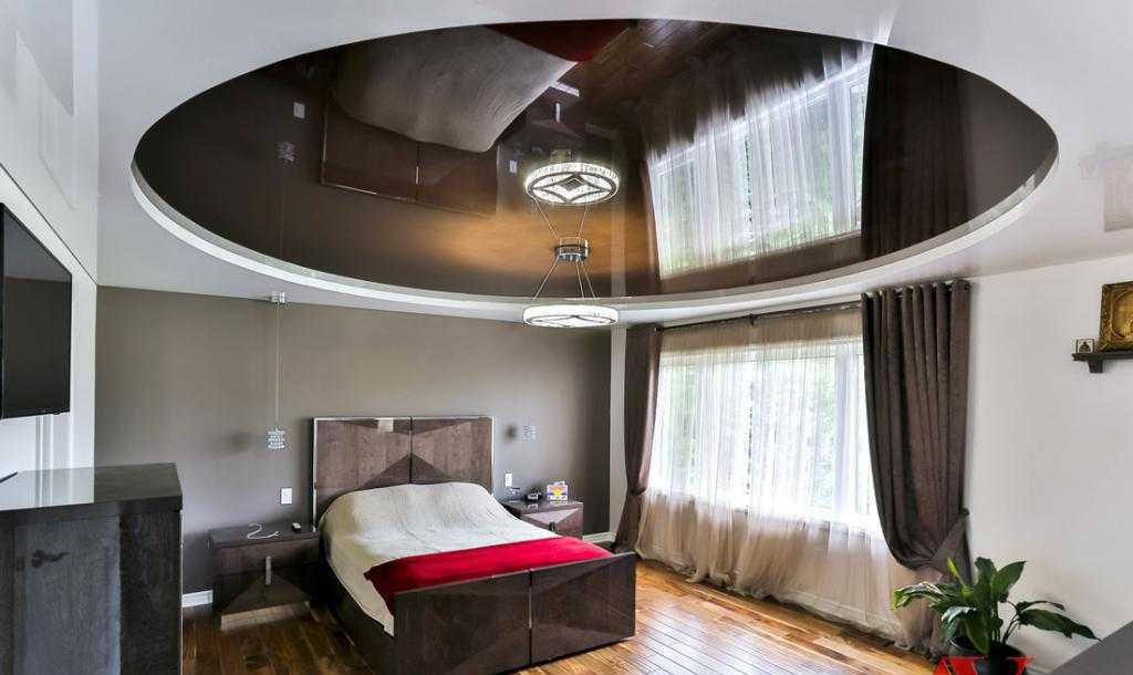 Многоуровневые потолки из гипсокартона с подсветкой в интерьере