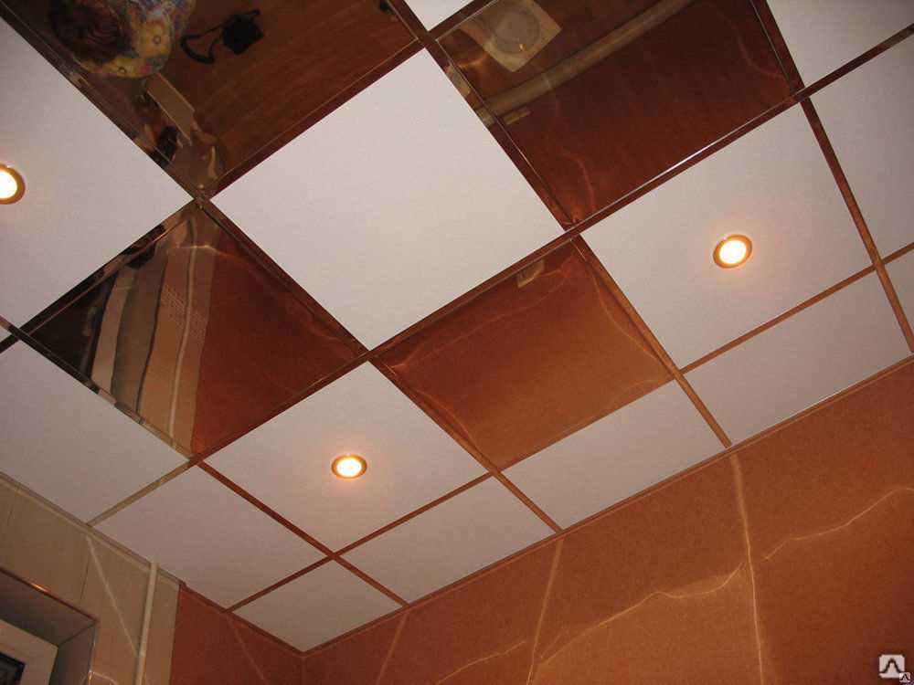 Кассетный потолок из алюминиевых панелей