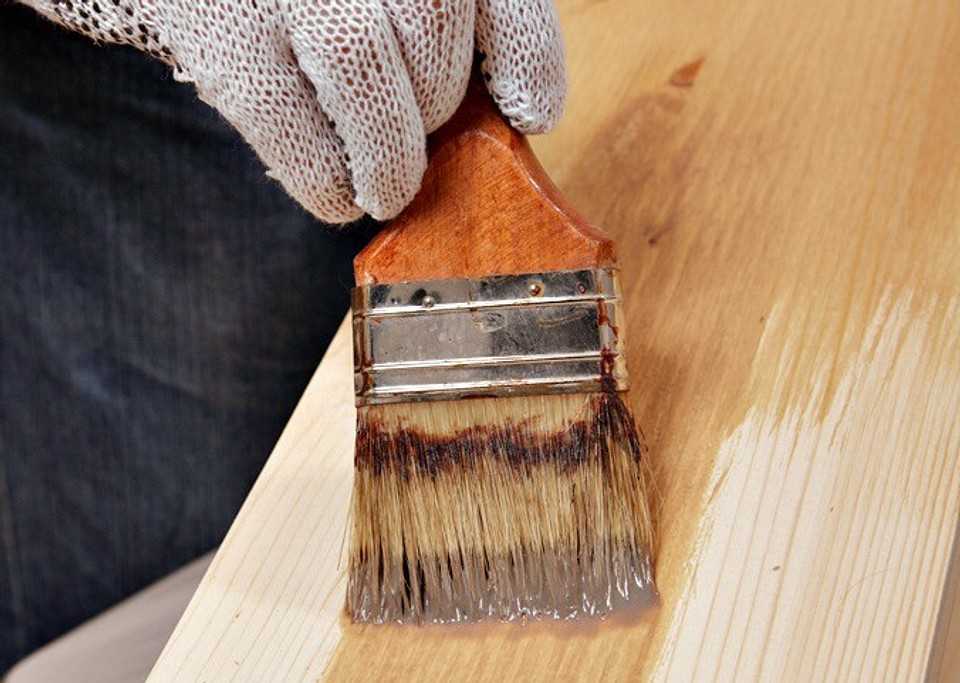 Как выбрать лак для внутренней отделки деревянного дома своими руками? советы по выбору и инструкция по нанесению- обзор +видео