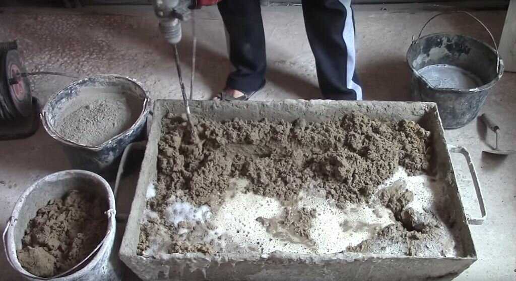 Замешивание цемента – инструкция по правильному приготовлению цементного раствора