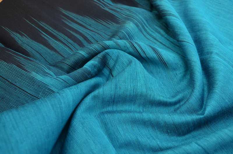 Дизайнерские ковры бывают самыми разными, их создают из вискозы, шелка, шерсти и других материалов. Какие варианты современных моделей из вискозы сейчас популярны? Как выбрать идеальное изделие? Что следует учесть?