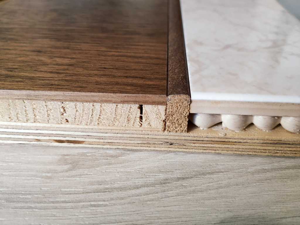 Стык плитки и ламината – варианты соединения с порогом и без порожка перехода между плиткой и ламинатом