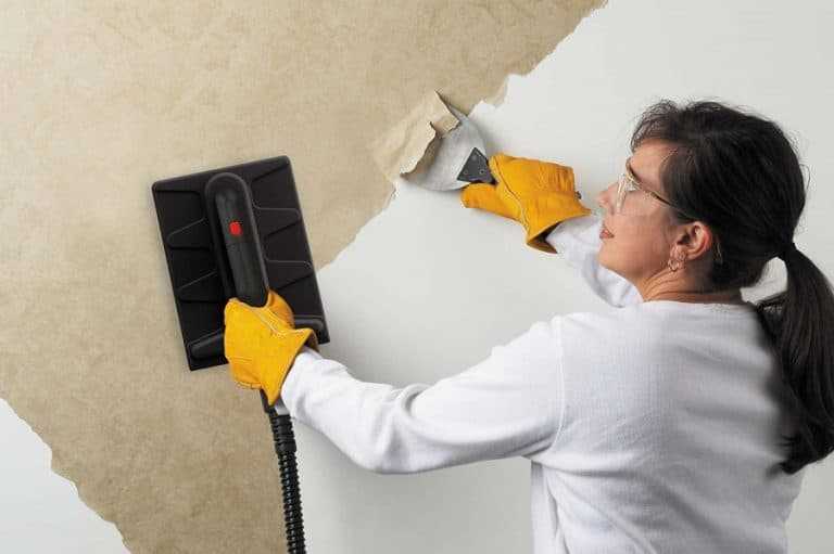 Как убрать старую краску со стены: снятие масляного и водоэмульсионного покрытия. как очистить стены от старой краски – проверенные способы