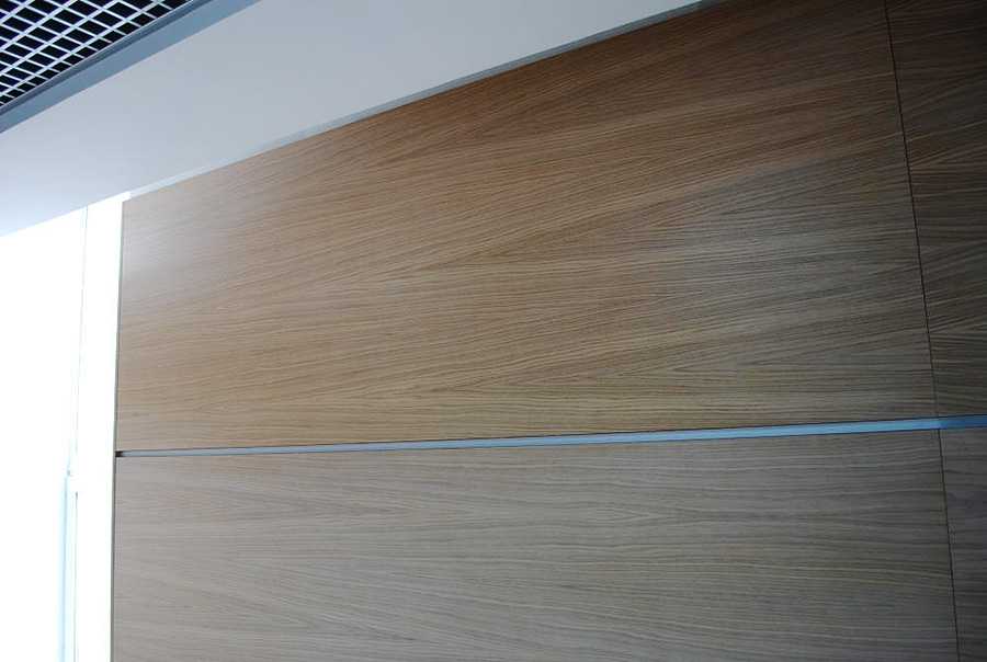 Стеновые панели в интерьере офиса: дизайнерские решения с вариативным применением эффектного настенного декора -