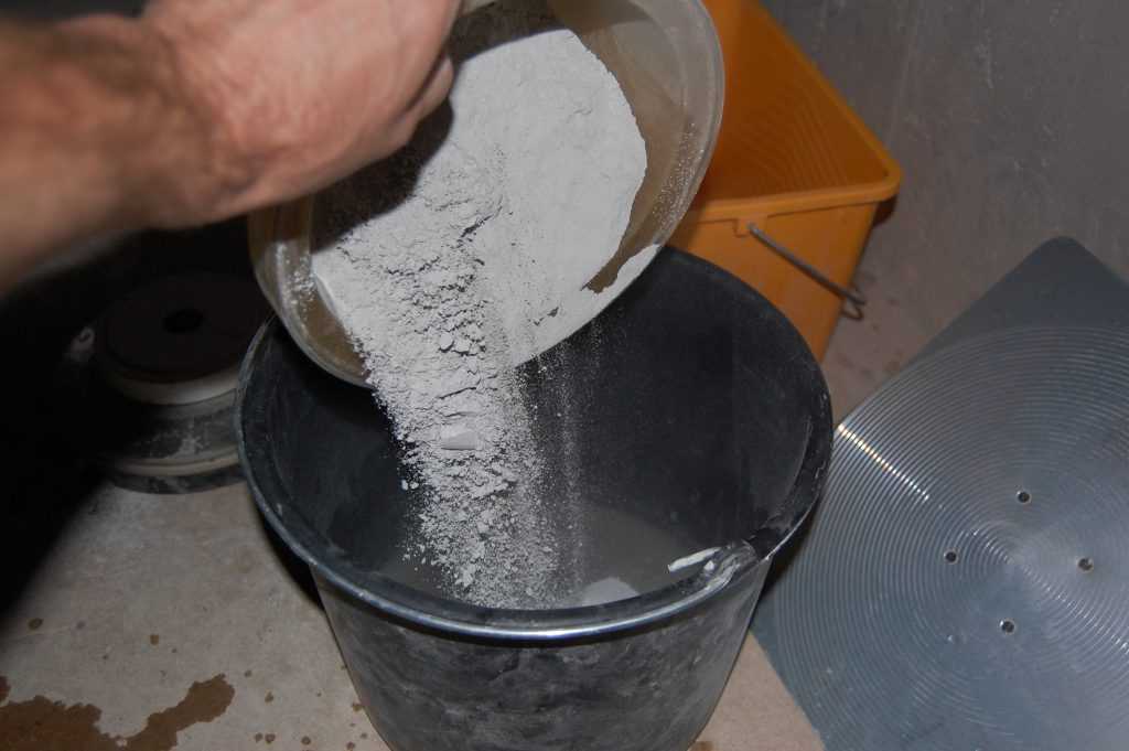Приготовить раствор для штукатурки стен: пропорции (цемент и песок)