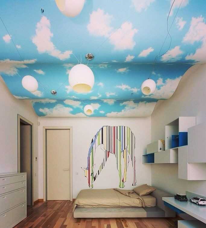 Натяжной потолок «небо» (59 фото): принт в виде голубых облаков в интерьере, отзывы